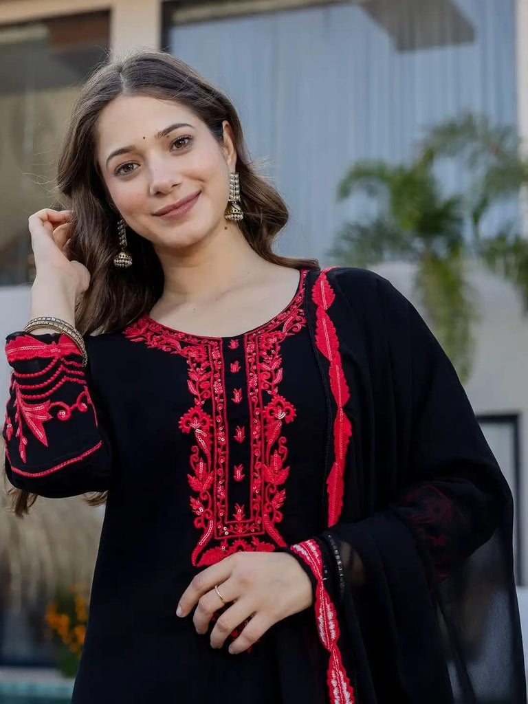 Vestido de 3 Piezas. Talla 34. Algodón. Bordado.