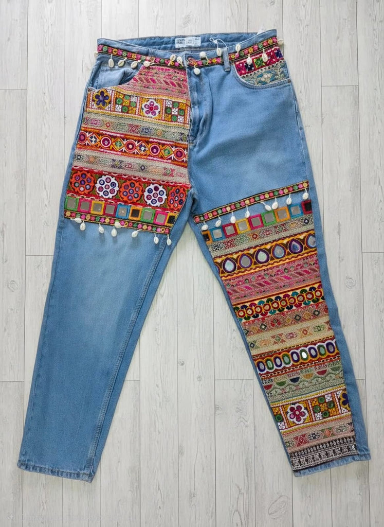 Pants de Mezclilla. Estilo Indu. Talla 32 (Talla 7).