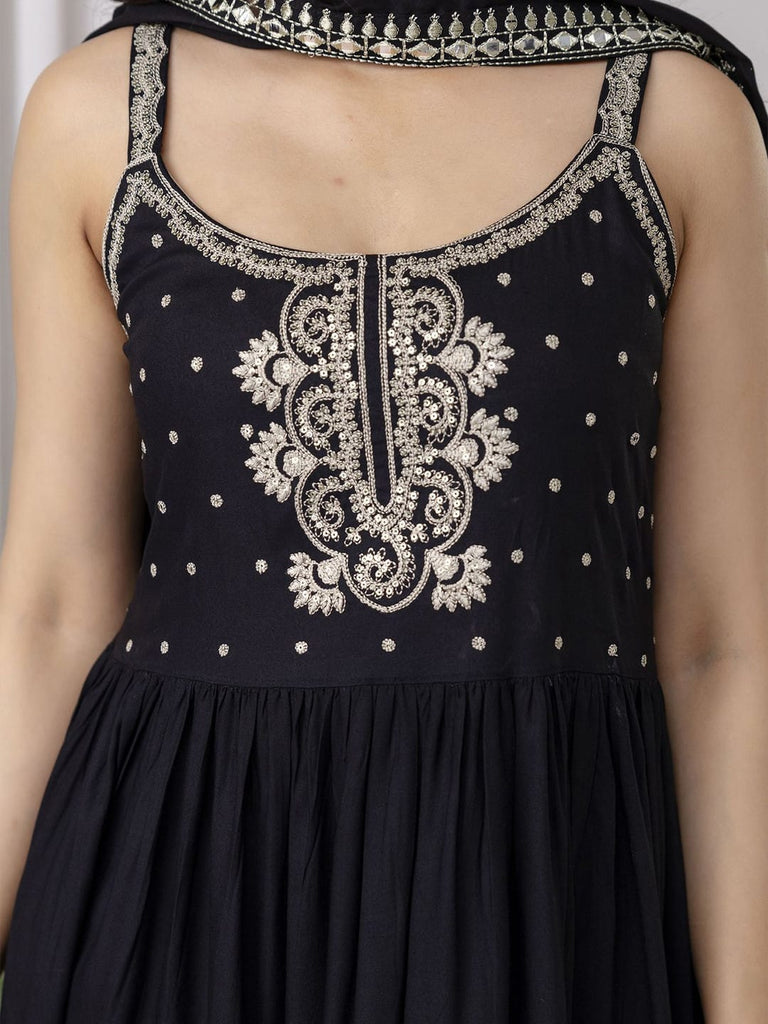 Vestido. Anarkali.  Negro. Premium. Talla 30,32,34.