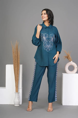 Cord Set. Talla 32 Y 34. 690 Mxn Pesos.