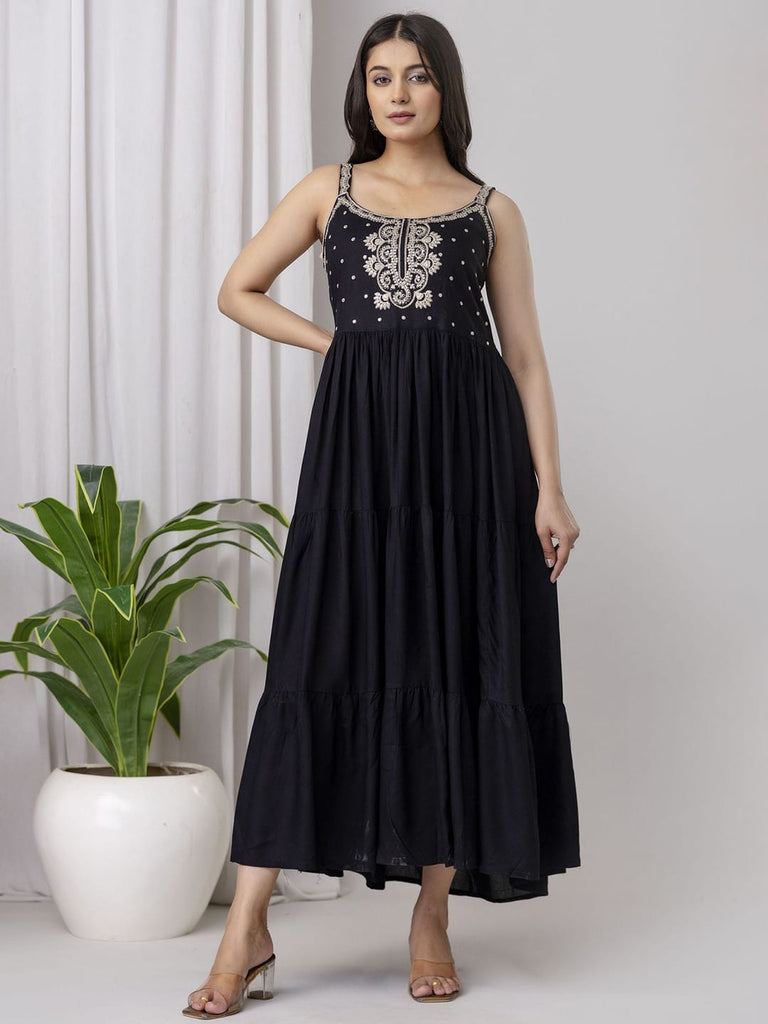 Vestido. Anarkali.  Negro. Premium. Talla 30,32,34.